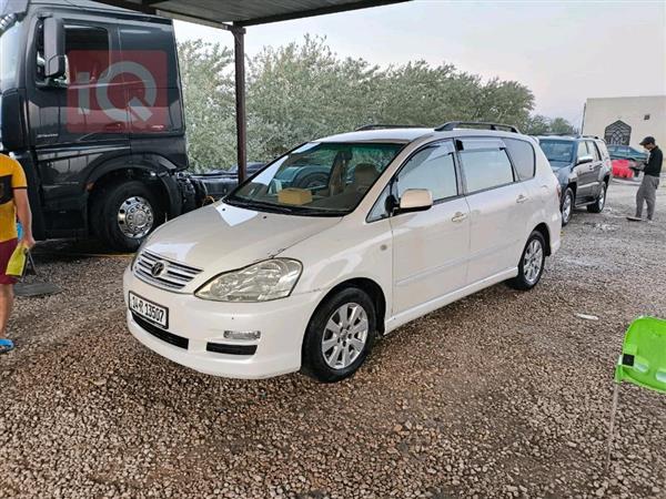 Toyota Ipsum 2002 for sale in Iraq - Najaf